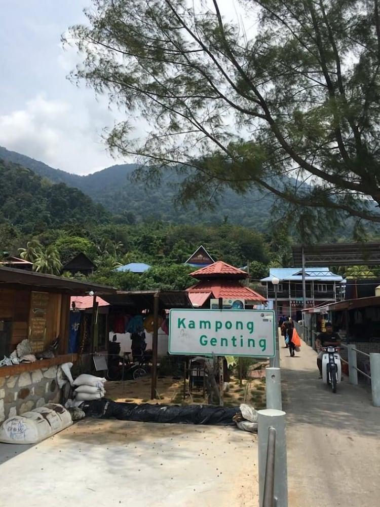 Marina Bay Resort & Restaurant Kampung Genting Eksteriør bilde