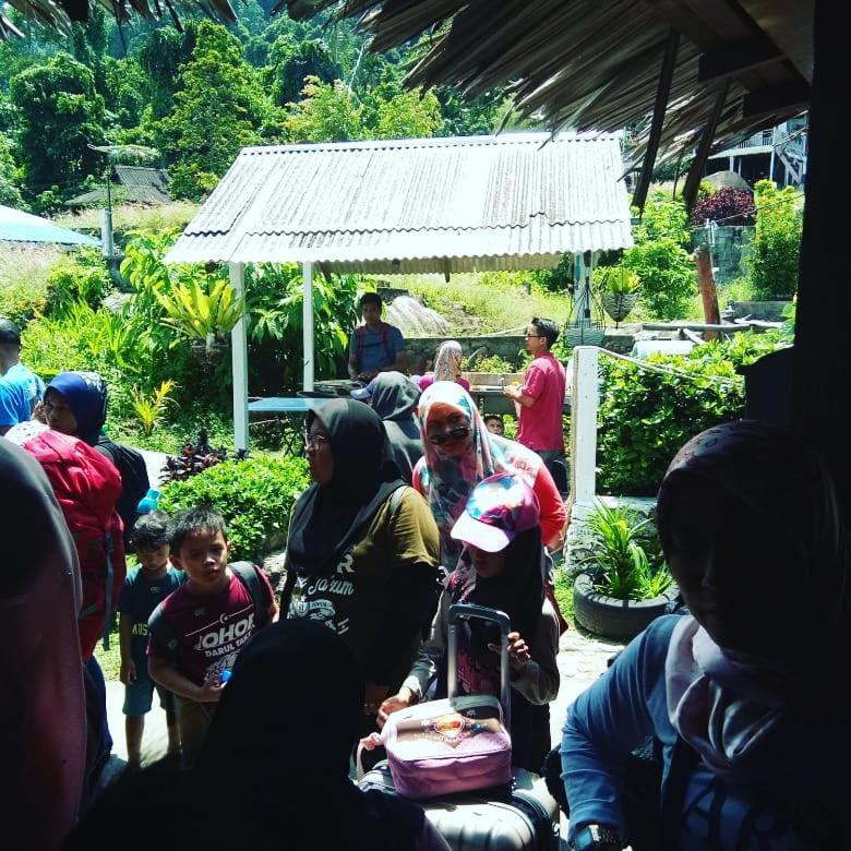 Marina Bay Resort & Restaurant Kampung Genting Eksteriør bilde